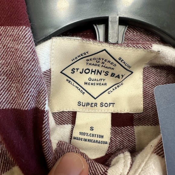 St Johns Bay Men’s Burgundy Buffalo Plaid Button Down Flannel Shirt NWT … - Picture 2 of 8